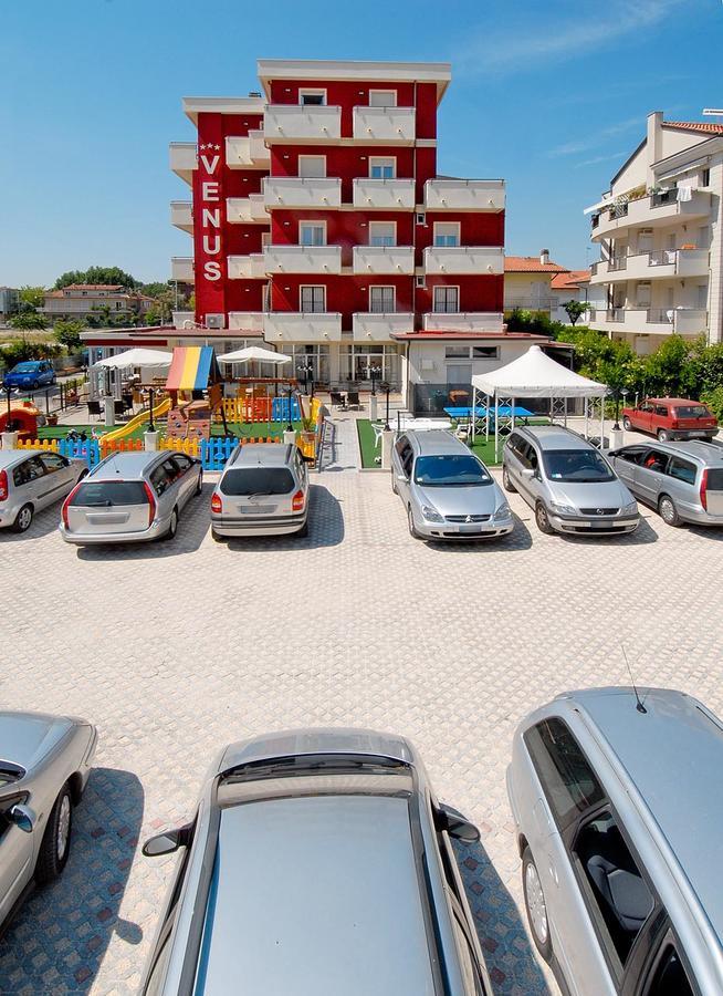 Hotel Venus Riccione Exterior photo
